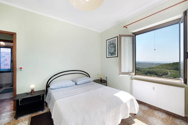Entire apartment, Apartment 'Casa Vera' with Mountain View, Private Terrace and Wi-Fi in Gavi, Alessandria Province
