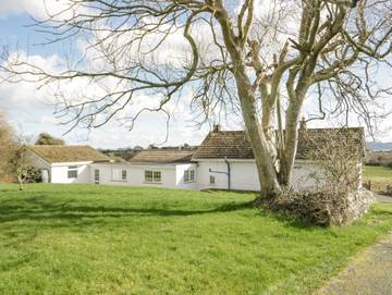 Cottage for 7 People in Benllech, Isle of Anglesey, Photo 1