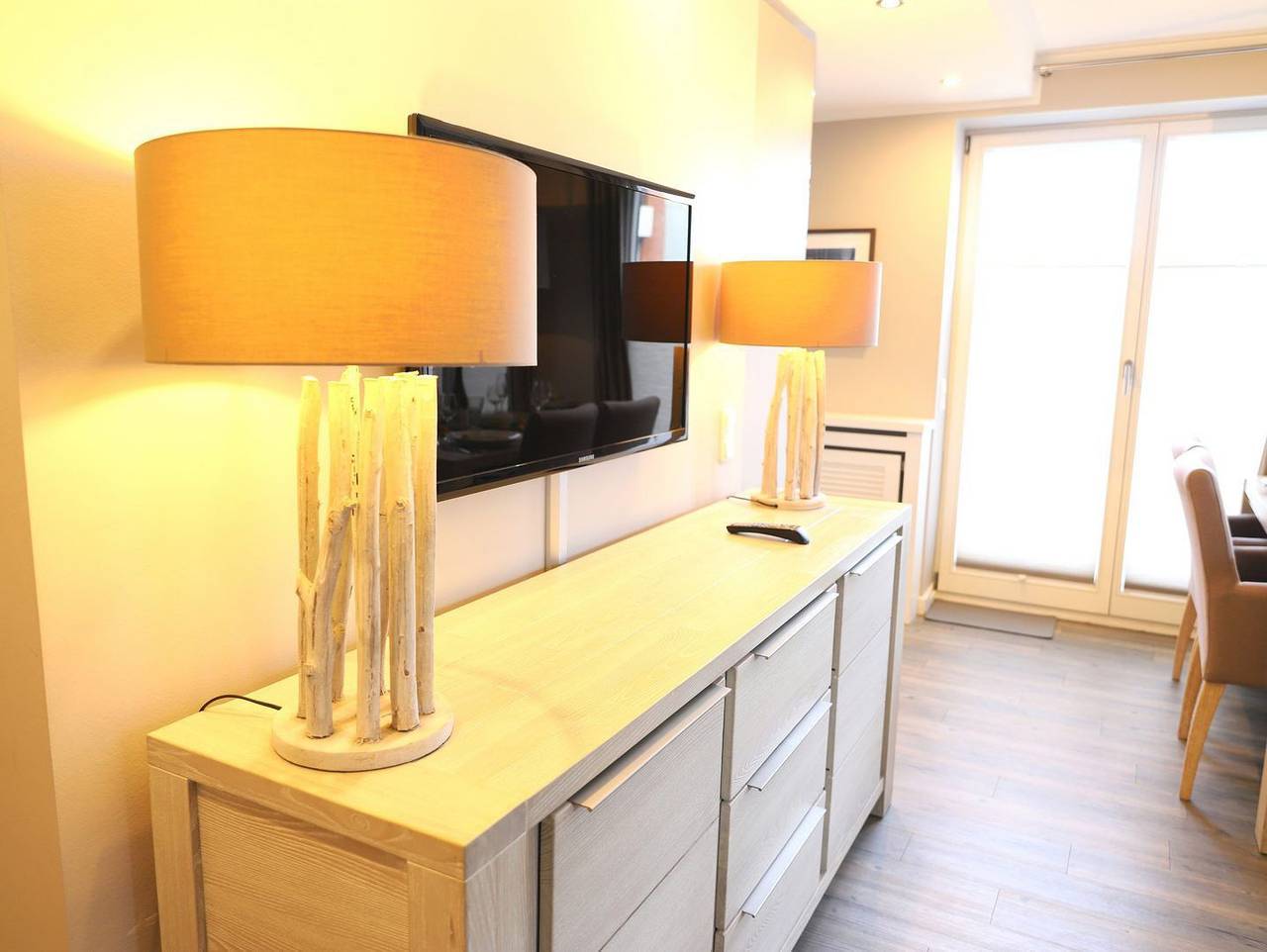 Ganze Wohnung, Modernes 2-Zi.-App. mit Terrasse und Tiefgaragenstellplatz in Westerland in Westerland, Sylt (Gemeinde)