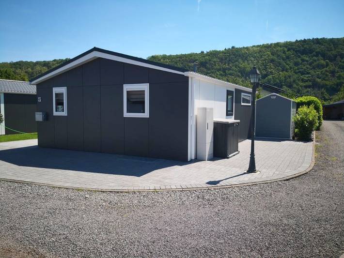 Chalet für 4 Personen, mit Terrasse und Garten in Koblenz - 2
