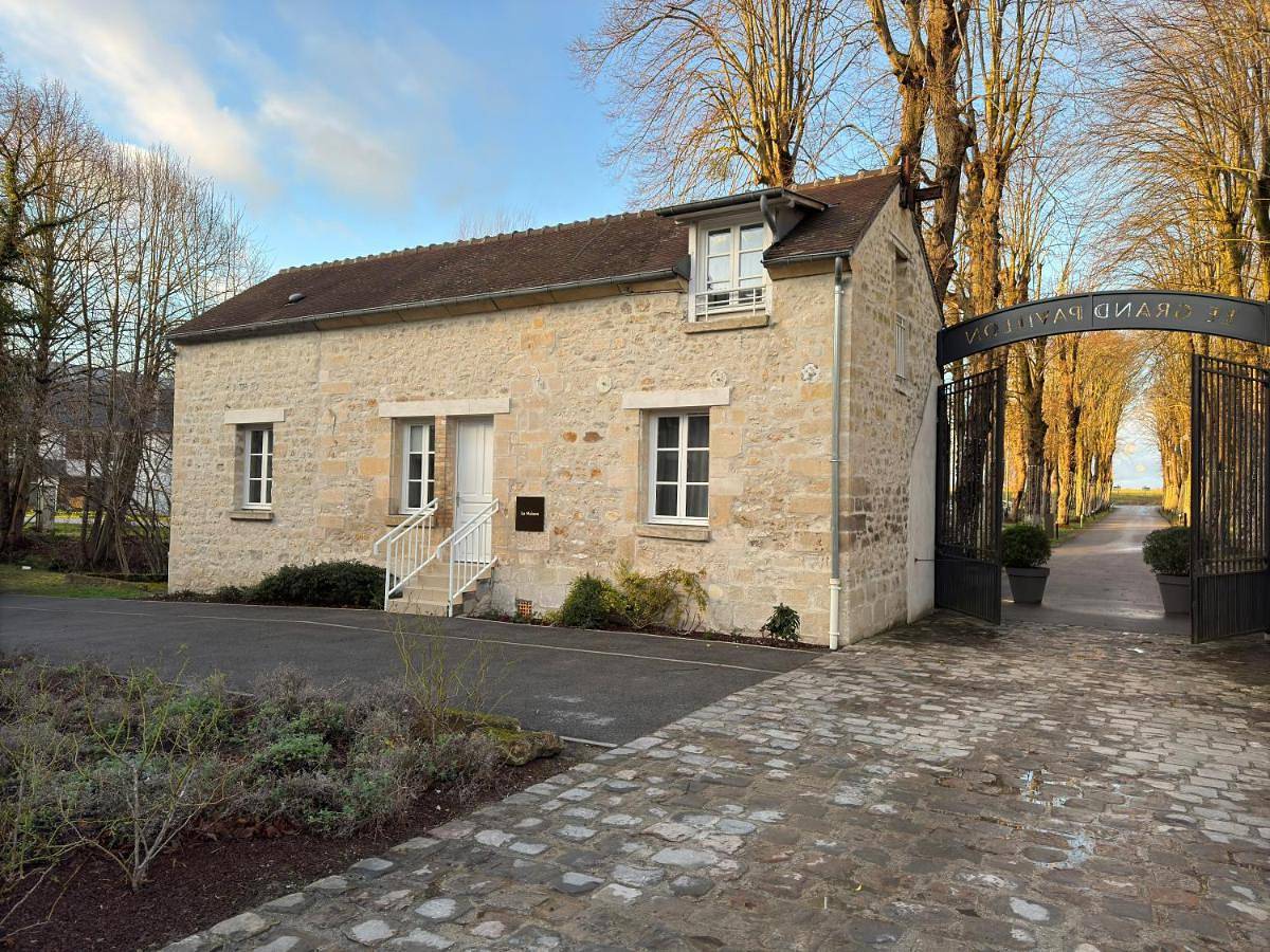 Classic Double Room in Avilly-Saint-Léonard, Oise