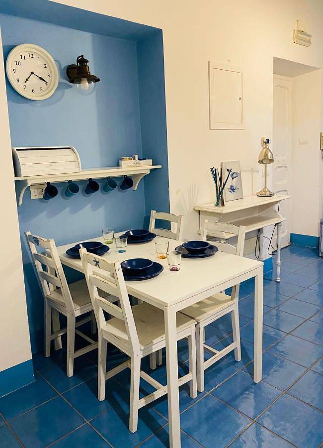 Appartamento intero, Two-Bedroom Apartment in Ostia, Roma