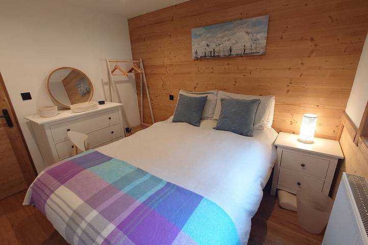 Appartement entier, Superbe appartement ski-in/ski-out 2 chambres avec balcon ouest in Saint-Bon-Tarentaise, Courchevel