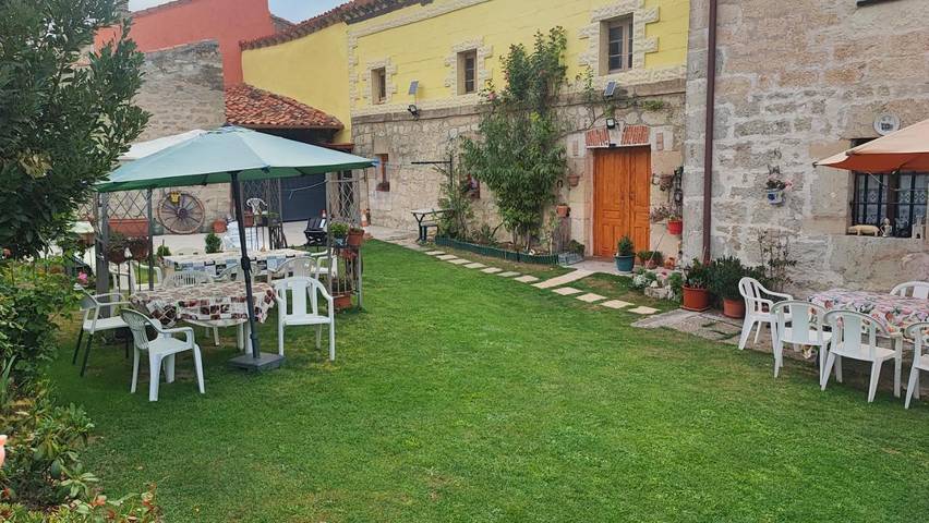 Maison d’hôte pour 4 personnes, avec jardin dans Quintanapalla