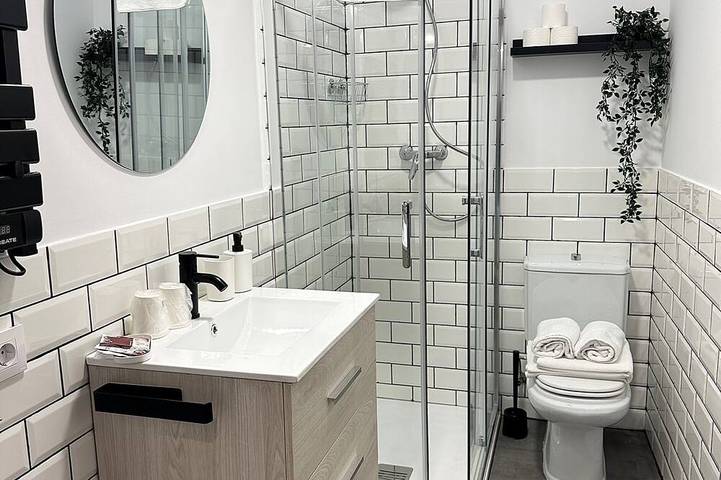 Ganze Wohnung, Studio-de 1 dormitorio-Komfort-Eigenes Badezimmer in Comillas, Kantabrische Küste