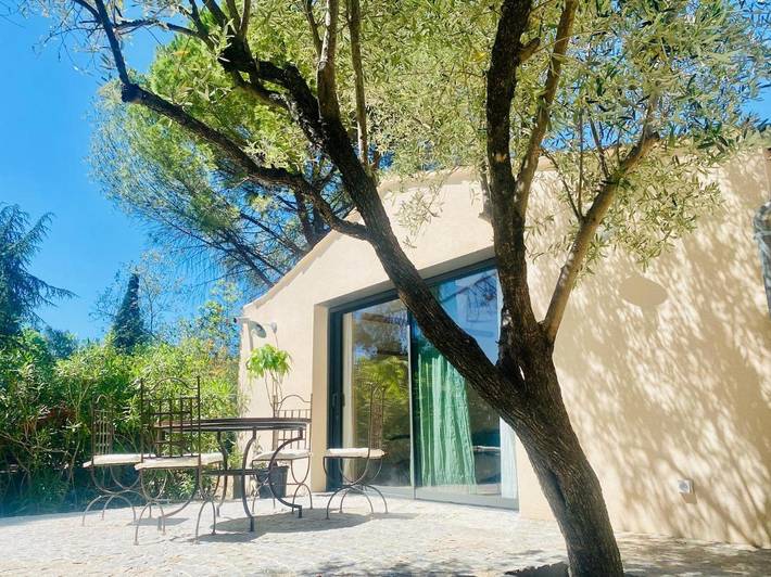 Gîte pour 2 personnes, avec terrasse à Castries