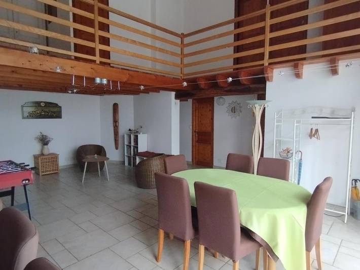 Location de vacances pour 8 personnes, avec jardin et terrasse à Chey - 2