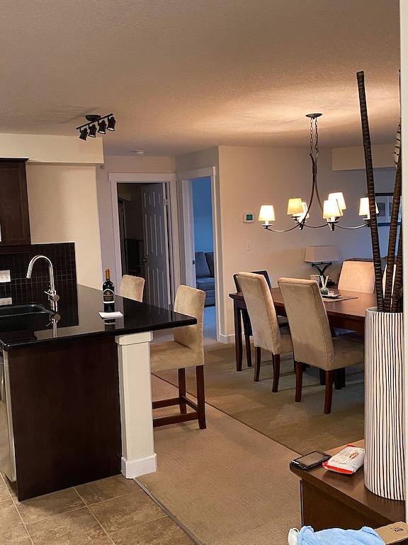 Ganze Wohnung, Top floor condo on Lake Windermere with spectacular lake and Mountain View’s in Kootenay-Nationalpark