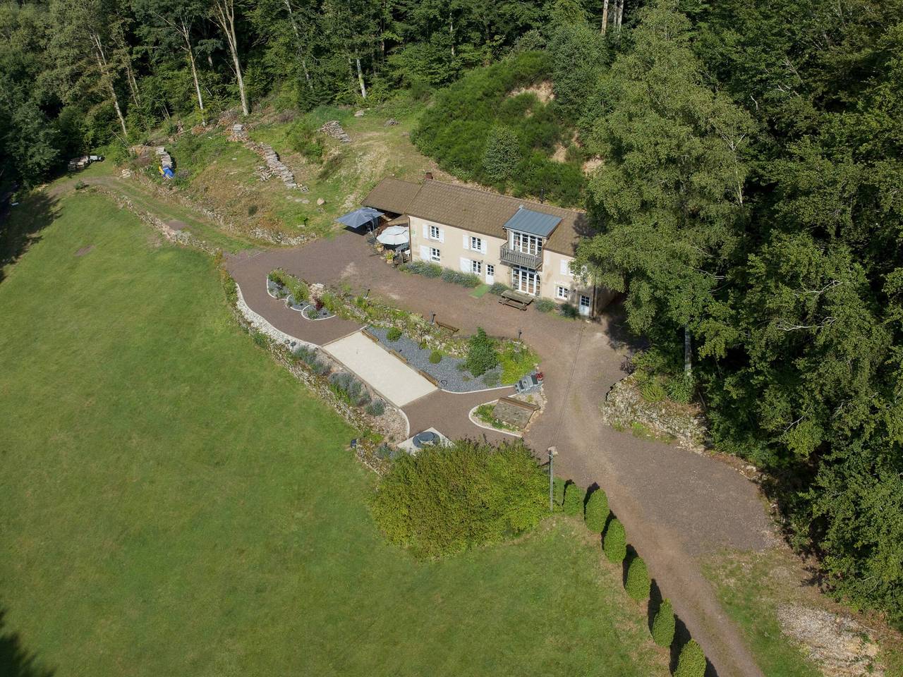 Gîte du Bois des Hauts : Confort en pleine nature, proche Plateau des 1000 Étangs in La Lanterne-et-les-Armonts, Parc naturel régional des Ballons des Vosges