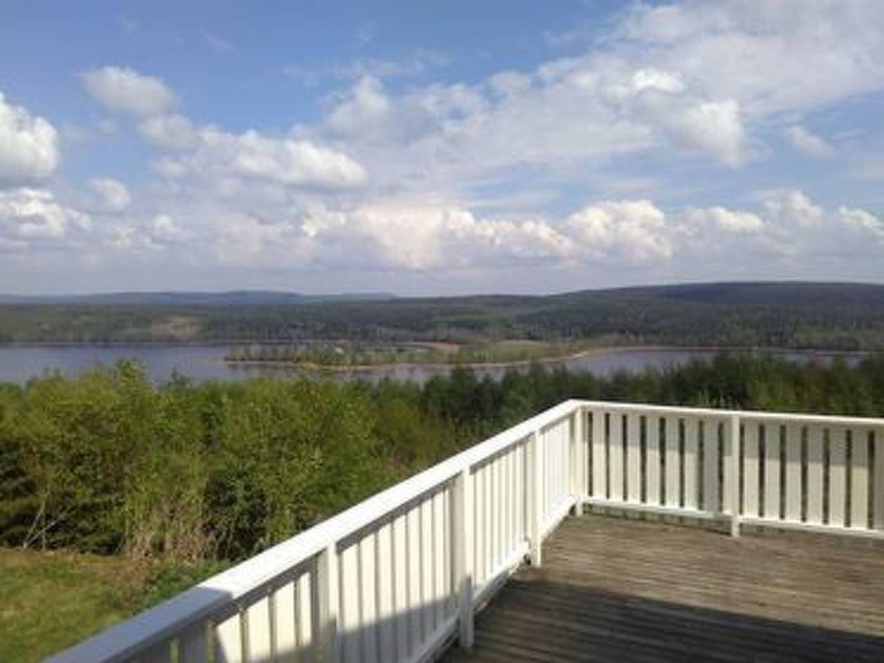 Tolles Ferienhaus in Sunne mit Großer Terrasse in Gräsmark, Värmland