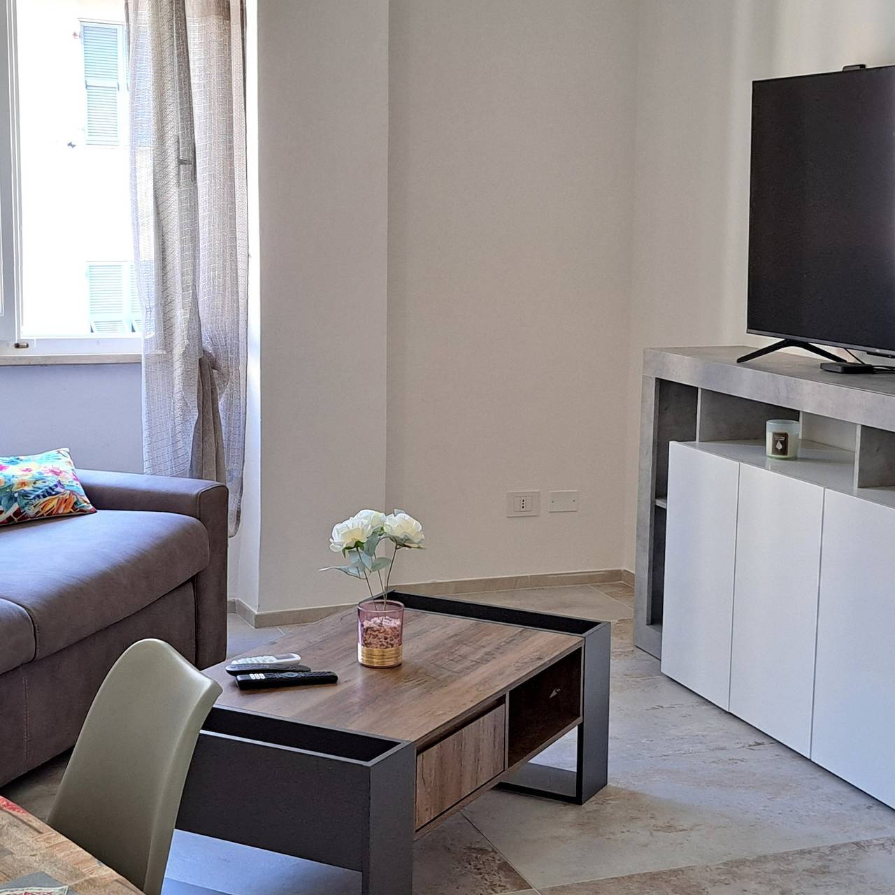 Apartamento entero, Apartamento 'Vivir Lerici con Aparcamiento' con Balcón, Wi-Fi y Aire Acondicionado in Lerici, Lerici Municipio