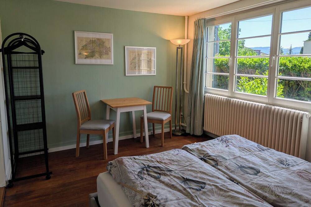 Appartamento intero, Cozy Garden Apartment near Zurich City and Lake in Zollikon, Canton Zurigo