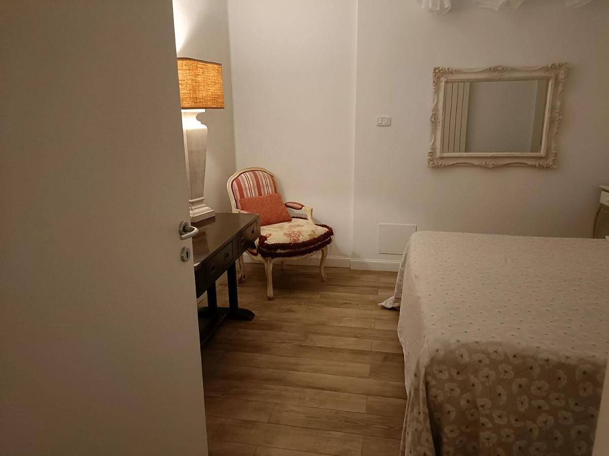 Double Room with Shared Bathroom in Lavagna, Commune de Lavagna