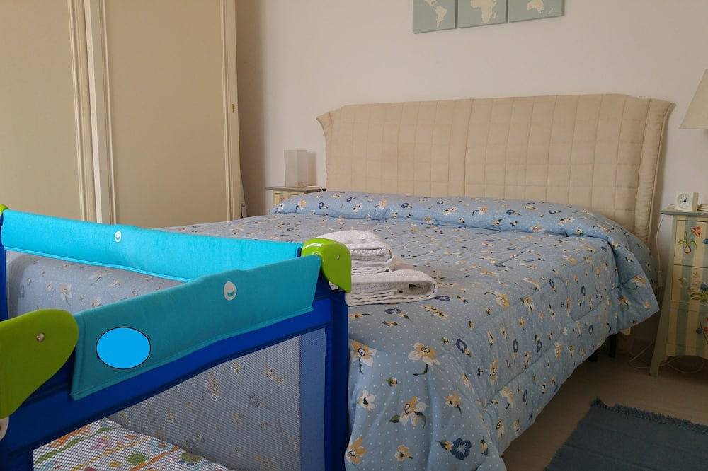 Entire apartment, In historic building, Two-room apartment in the heart of Loano, cod. Cin It009034C2Jaz8Hvpk in Loano, Riviera di Ponente