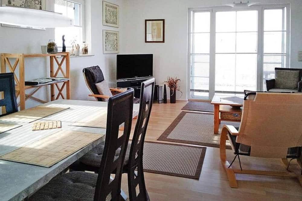 Ferienhaus in Vieregge mit Terrasse in Vieregge, Neuenkirchen (Rügen)