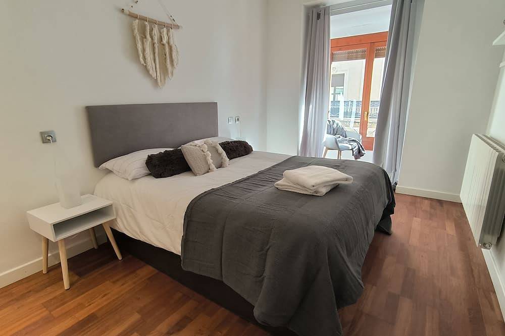 Entire apartment, El Mirador de Alfonso I in Saragossa, Saragossa Province