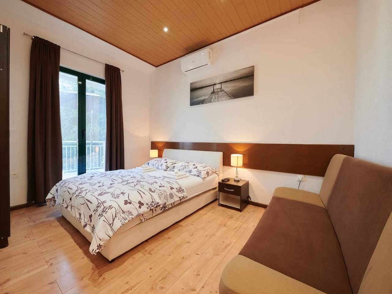 Ganze Wohnung, Ferienwohnung für 4 Personen mit Garten in Kastel Stafilic, Kaštela
