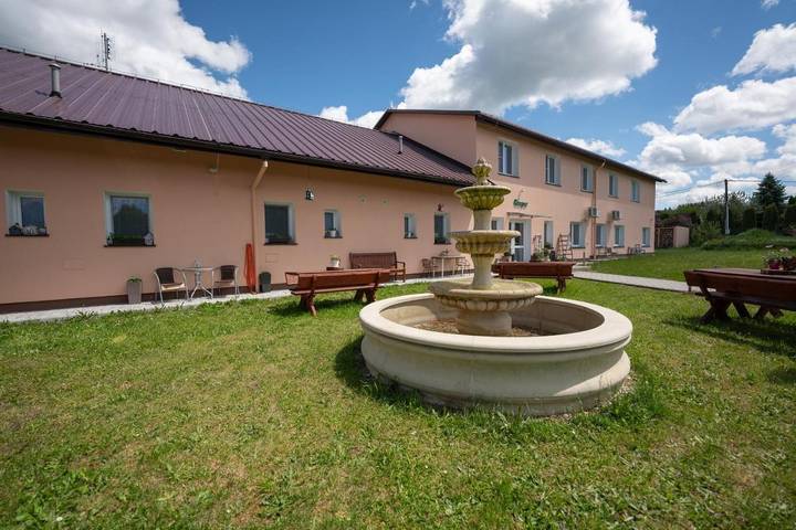 Ferienhaus für 2 Personen, mit Terrasse und Garten sowie Ausblick in Langendorf