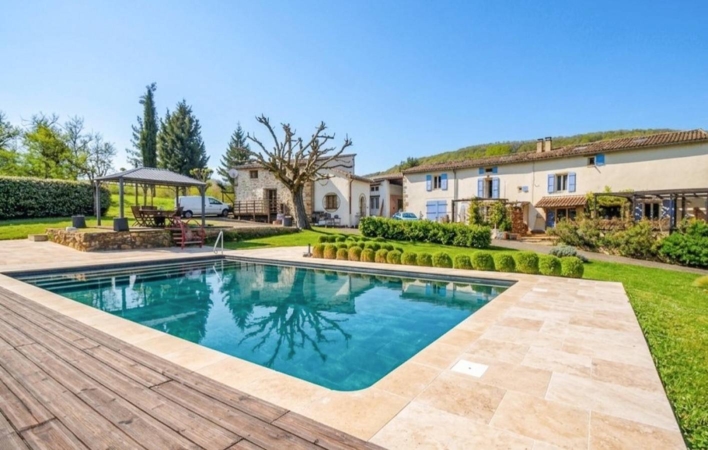 Charmant appartement de deux chambres avec jardin, piscine et Wi-Fi près de Courtauly in Saint-Benoît, Région de Limoux