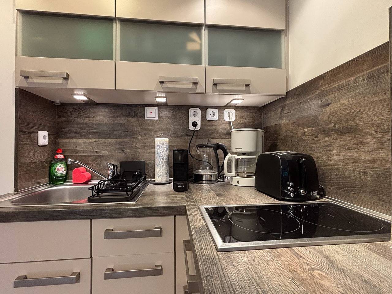 Ganze Wohnung, Gemütliche Ferienwohnung mit Pool und Sauna strandnah in Cuxhaven Sahlenburg in Sahlenburg Strand, Cuxhaven