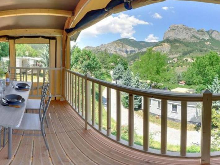 Tente pour 5 personnes, avec bassin pour enfant dans Hautes-Alpe - 3