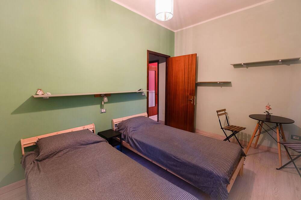 Holiday Home 'Monet 90mwifiparkingnetflix' with Balcony, Wi-Fi and Air Conditioning in Capodimonte, Lake Bolsena