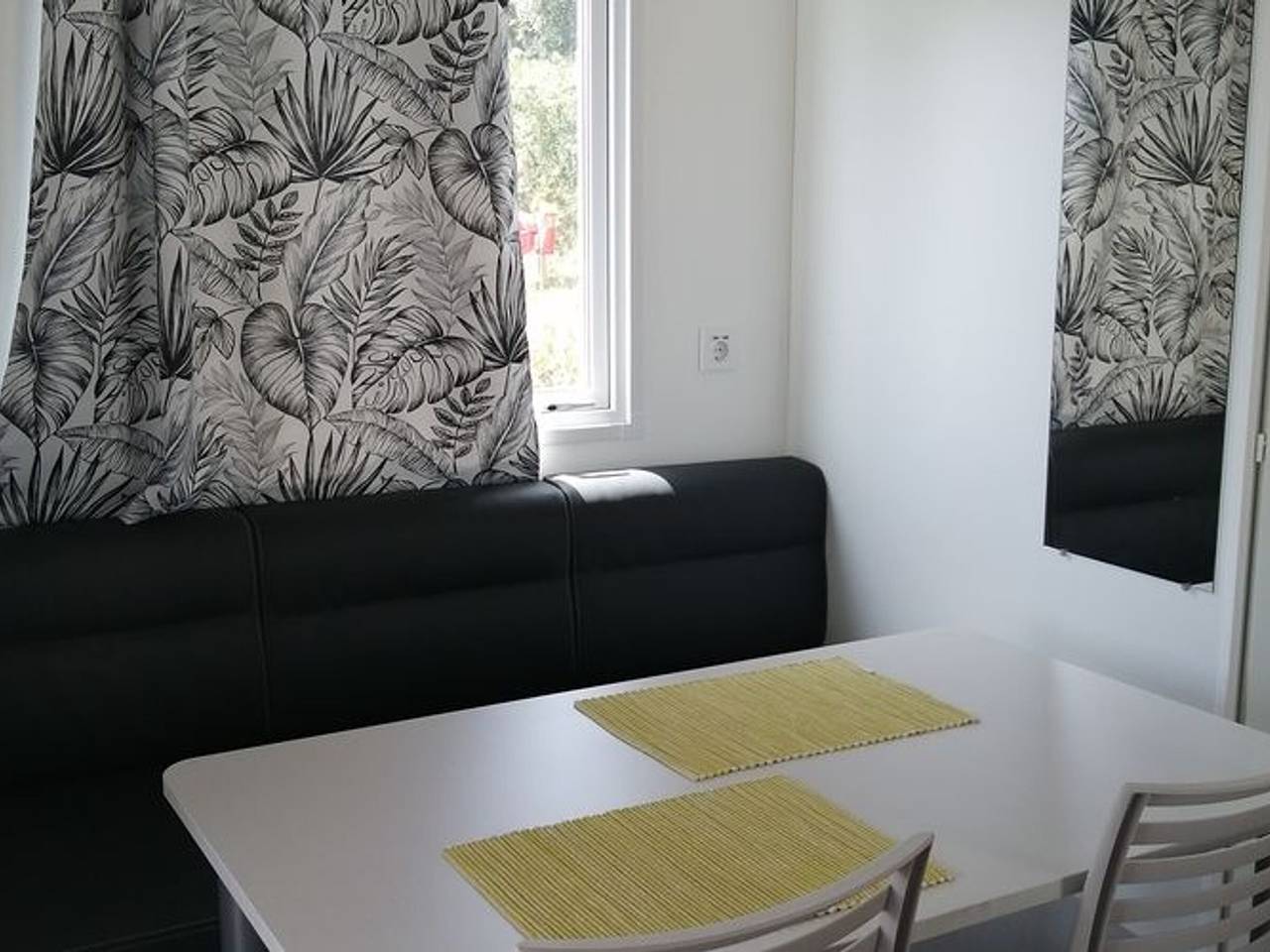 Mobile-home with terrace and disabled access in Le Boulou in Le Boulou, Céret region