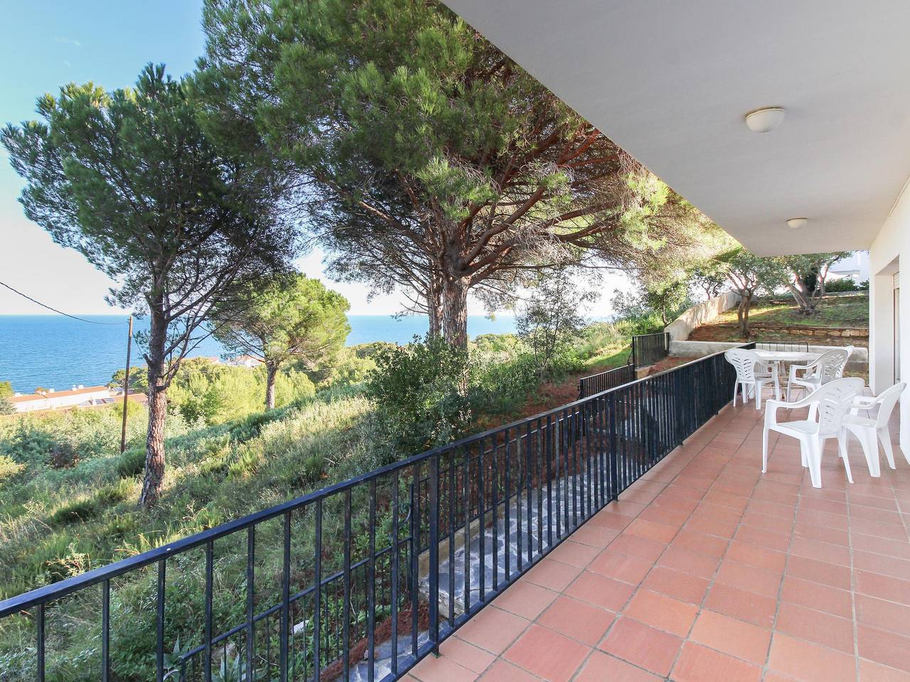 V. Fané Esq - Casa con jardín y vista mar en Llançà acabada de reformar in Llanca, Oberampurien