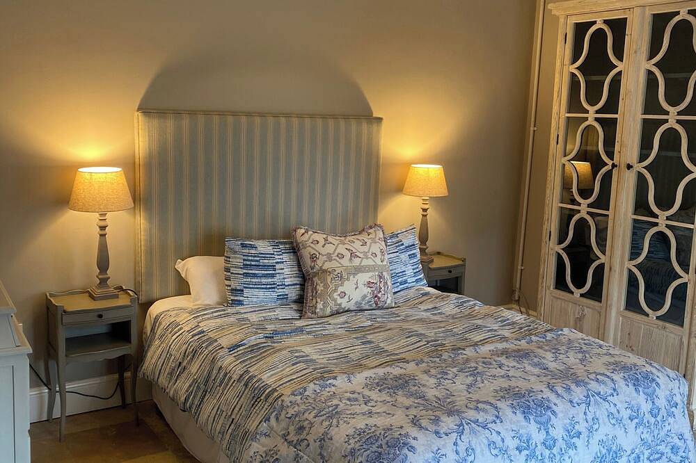 3 Bed House in Kildare, Sleeps 9 with Parking in County Kildare