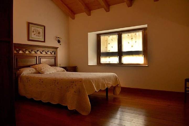 Gîte pour 8 personnes, avec jardin, animaux acceptés à Erro - 2