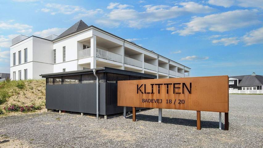 Feriehus for 4 personer, med sauna og terrasse i tillegg til jacuzzi i Søndervig