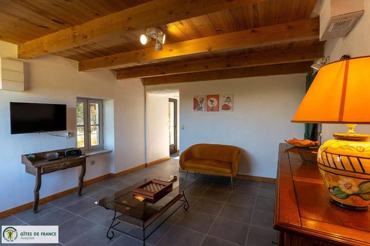 Location de vacances pour 4 personnes, avec jardin et terrasse à Broquiès - 3