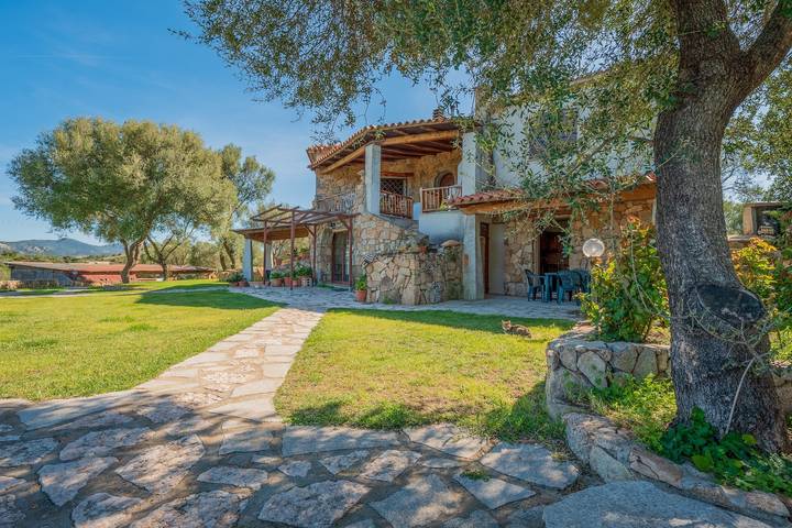 Ferienwohnung für 2 Personen, mit Garten in Olbia