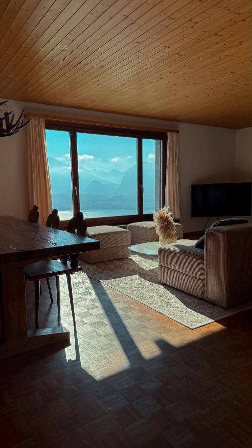 Private Chalet with Pool, Lake & Mountain Views in Sigriswil, Thunersee