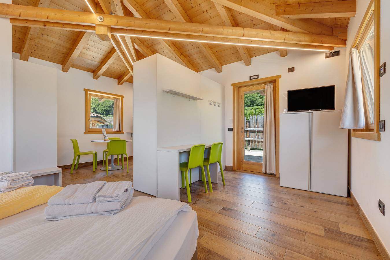Habitación 'Fiorini Dependance' con vistas a la montaña, Wi-Fi y aire acondicionado in Isera, Montañas Garda