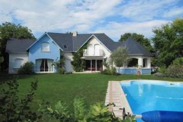 Location de vacances pour 10 personnes, avec balcon et jardin à Saint-André-des-Eaux