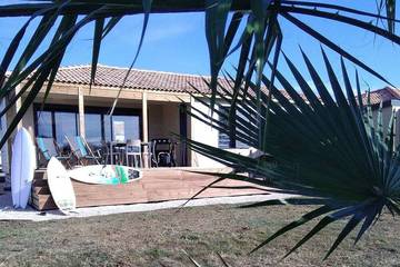 Gîte pour 5 personnes, avec piscine et sauna à Saubrigues