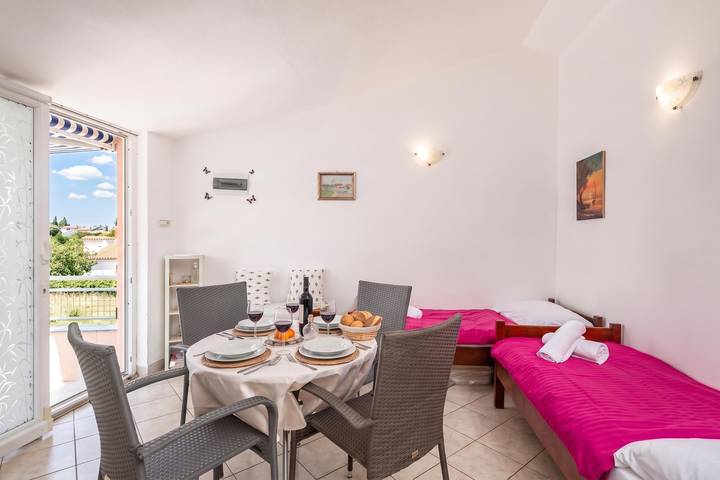 Ganze Wohnung, Peaceful Retreat With Terrace 2 in Marčana, Südküste Istrien