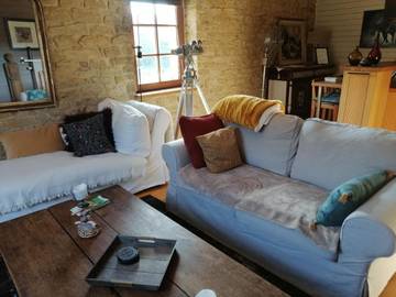 Gîte pour 3 personnes, avec piscine ainsi que vue et jardin à Florenville