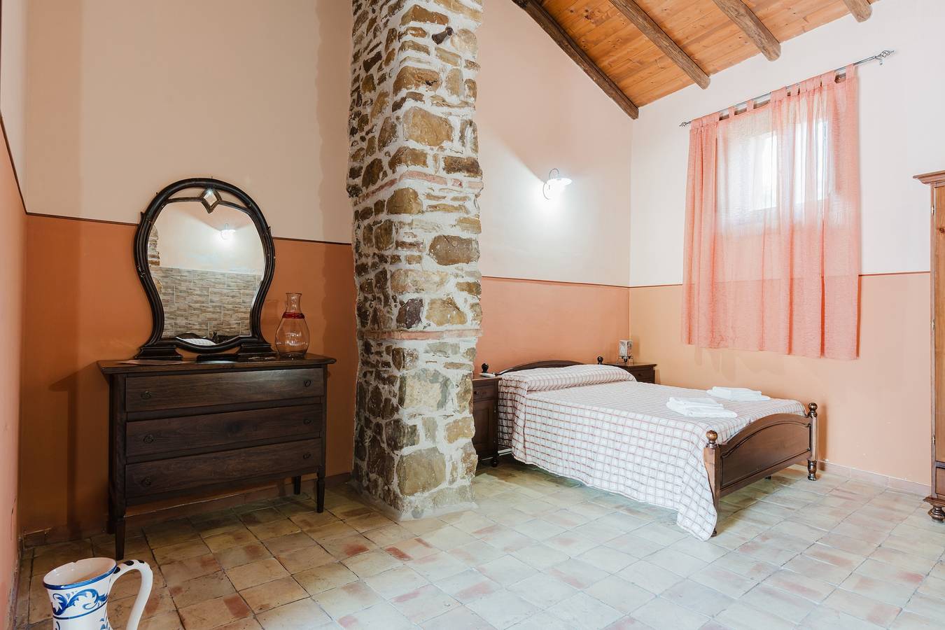 Agriturismo Ponte Calatrasi Room 'Quadruple 1' with shared pool, Wi-Fi and air conditioning in Monreale, Palermo Province