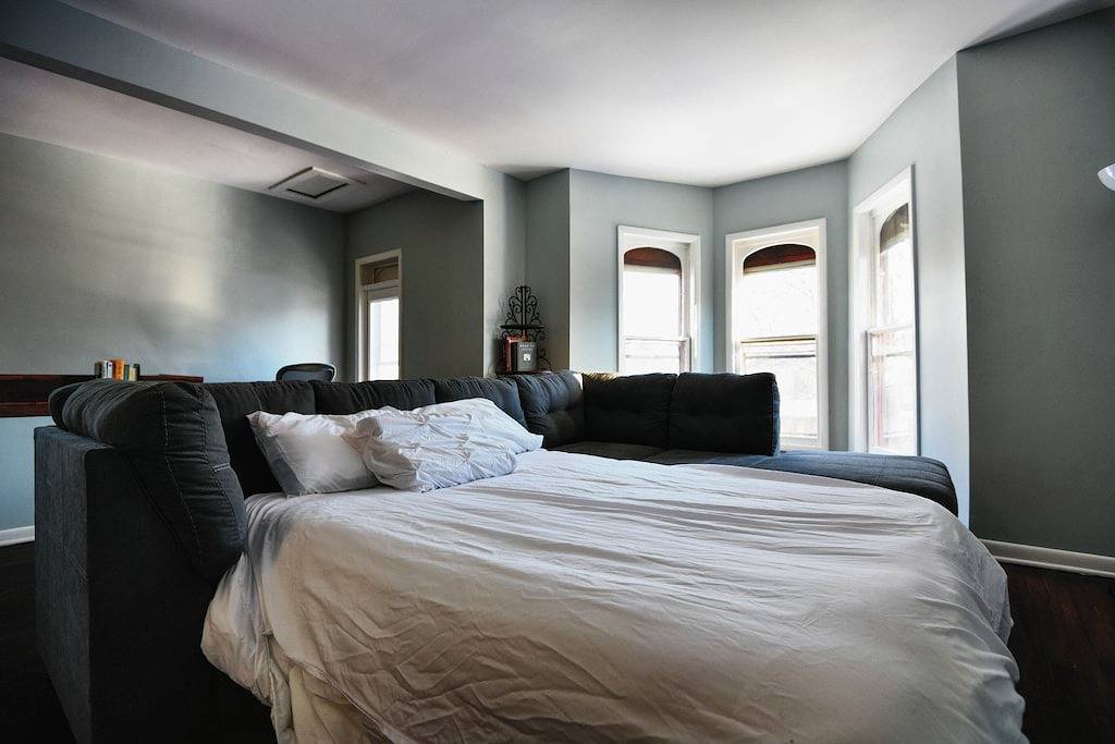 Ganze Wohnung, Neu renoviert und geräumig Getaway in Rochester, Ontariosee