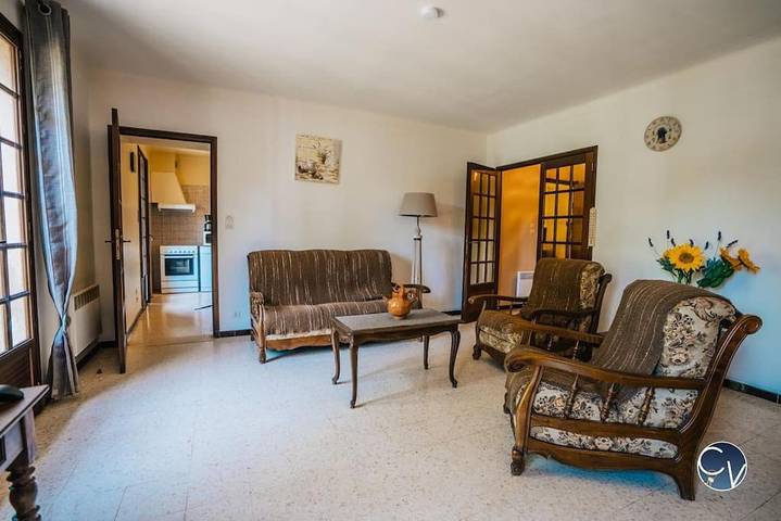 Location de vacances pour 6 personnes, avec jardin ainsi que vue et terrasse à Bagnols-sur-Cèze - 3