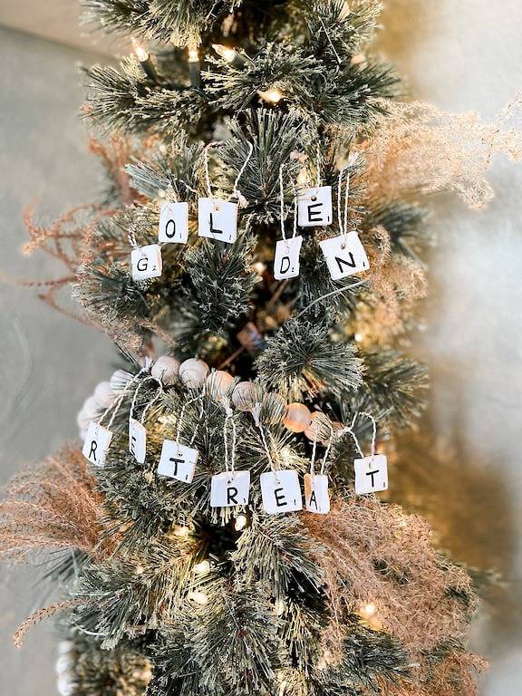 Beautiful Lakefront Cottage!! ☀️🧡 Kayaks! Clear Sandy Bottom in Manitou Beach-Devils Lake, Lenawee County