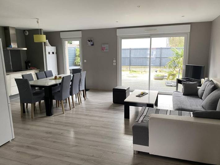 Maison de vacances pour 8 personnes, avec Jacuzzi et Terrasse ainsi que Jardin et Vue dans Parc Bagatelle