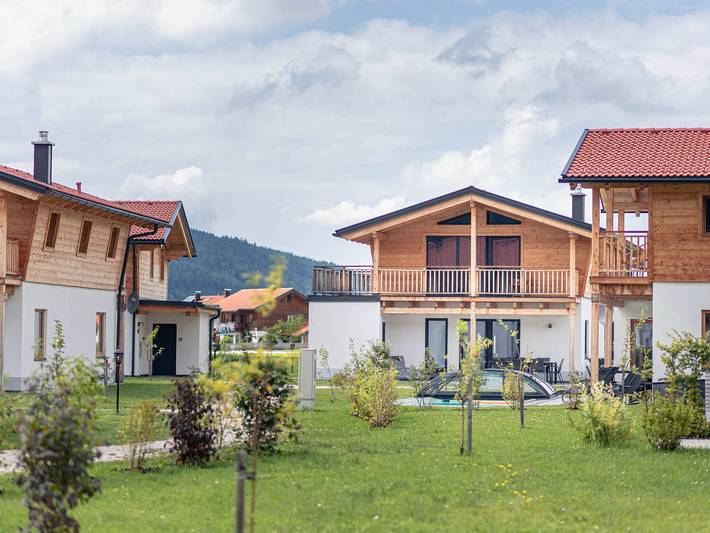 Chalet für 8 Personen, mit Garten und Terrasse sowie Sauna und Pool, mit Haustier in Inzell