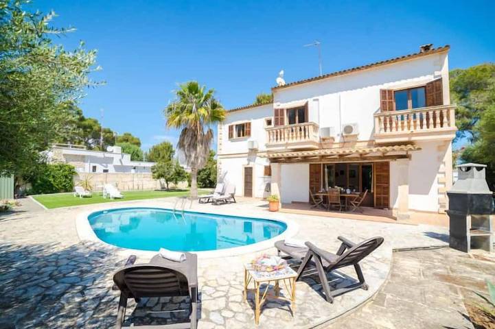 Ferienhaus für 8 Personen, mit Garten und Terrasse sowie Pool - 1