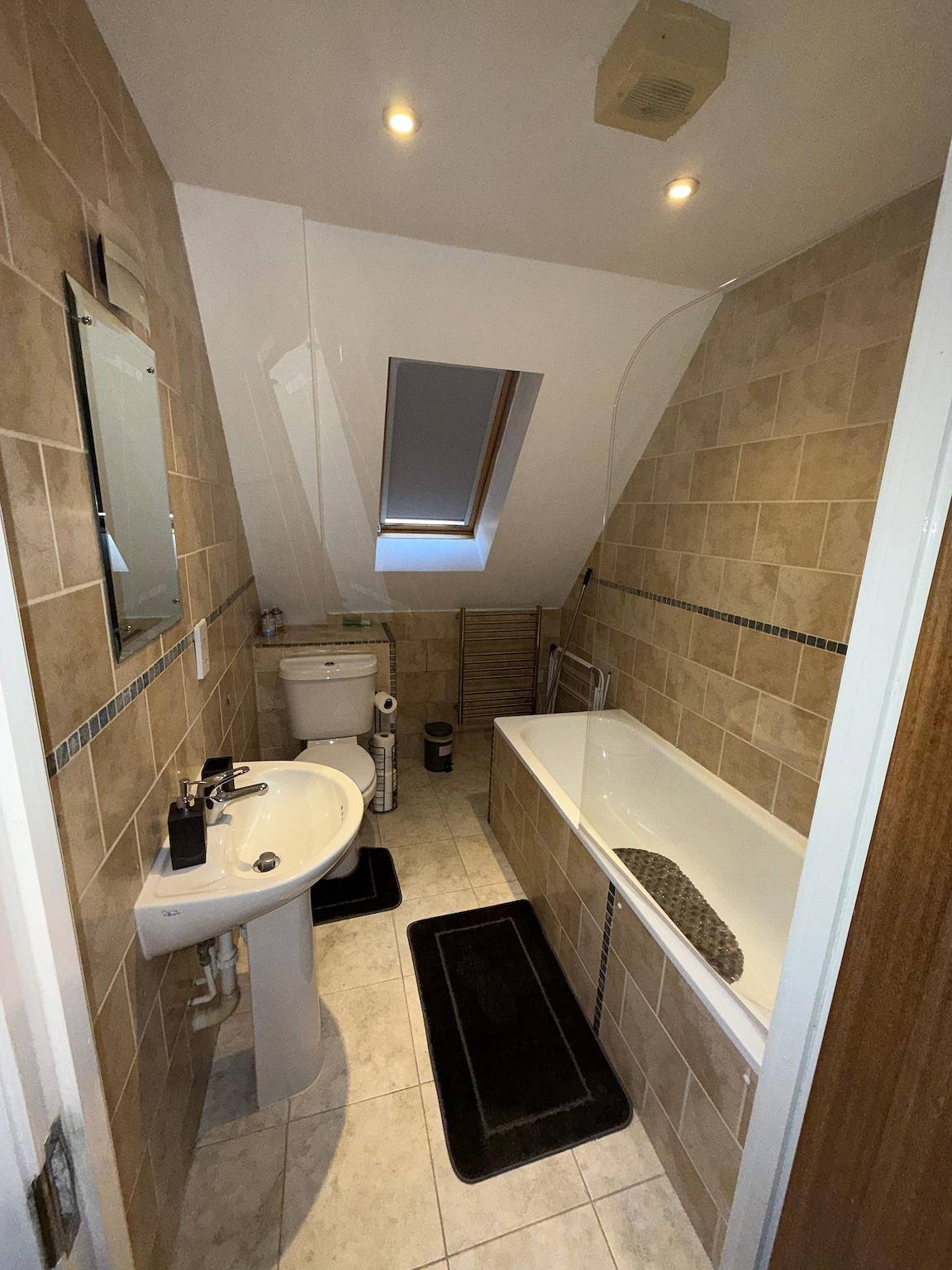Ganze Ferienwohnung, Two-Bedroom Attic House in Colchester, Essex