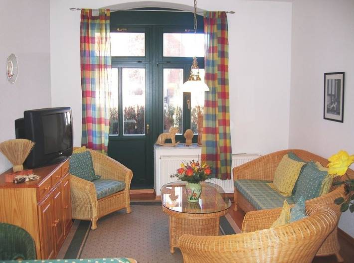 Ferienwohnung für 6 Personen, mit Balkon und Garten in Prohlis - 2