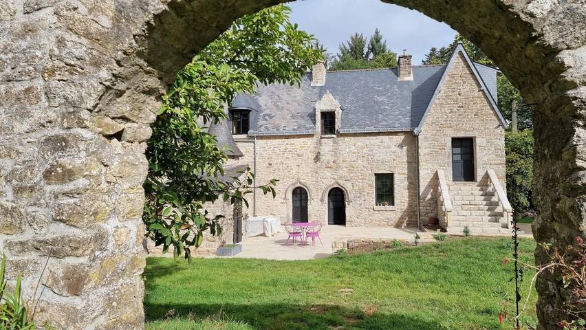 Chambre d’hôte pour 2 personnes, avec jardin à Treffléan