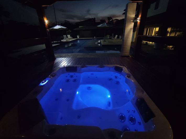 Vacation house for 40 people, with yard and balcony, with pets in Brazil